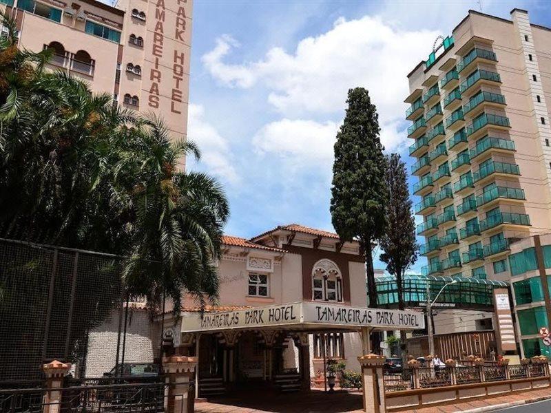 Tamareiras Park Hotel อูเบราบา ภายนอก รูปภาพ