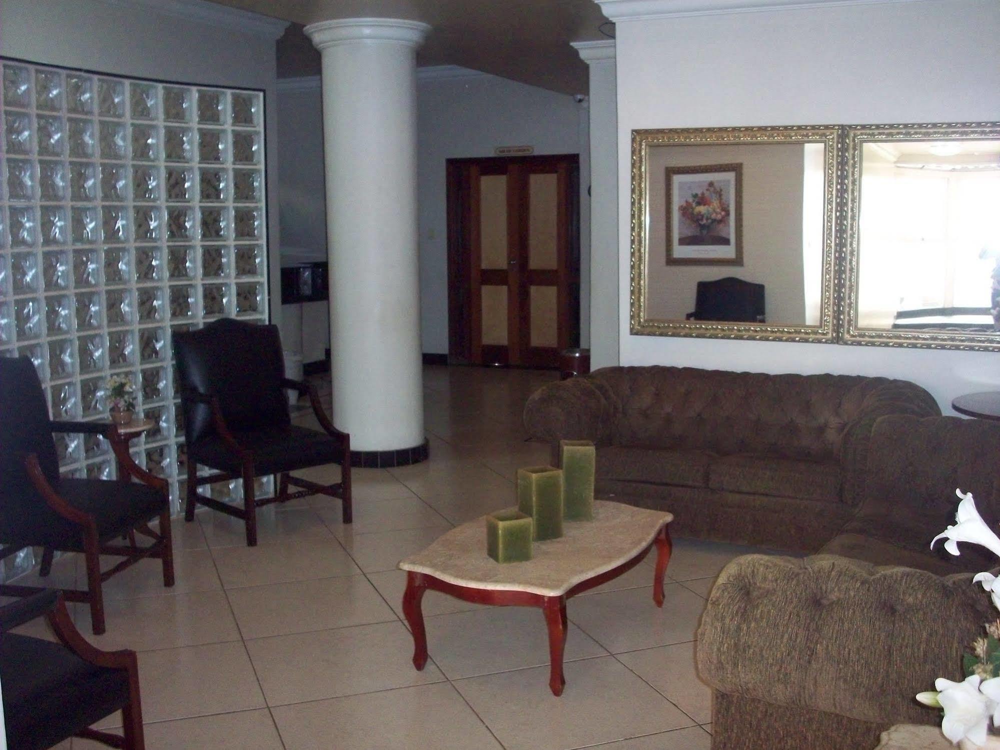 Tamareiras Park Hotel อูเบราบา ภายนอก รูปภาพ