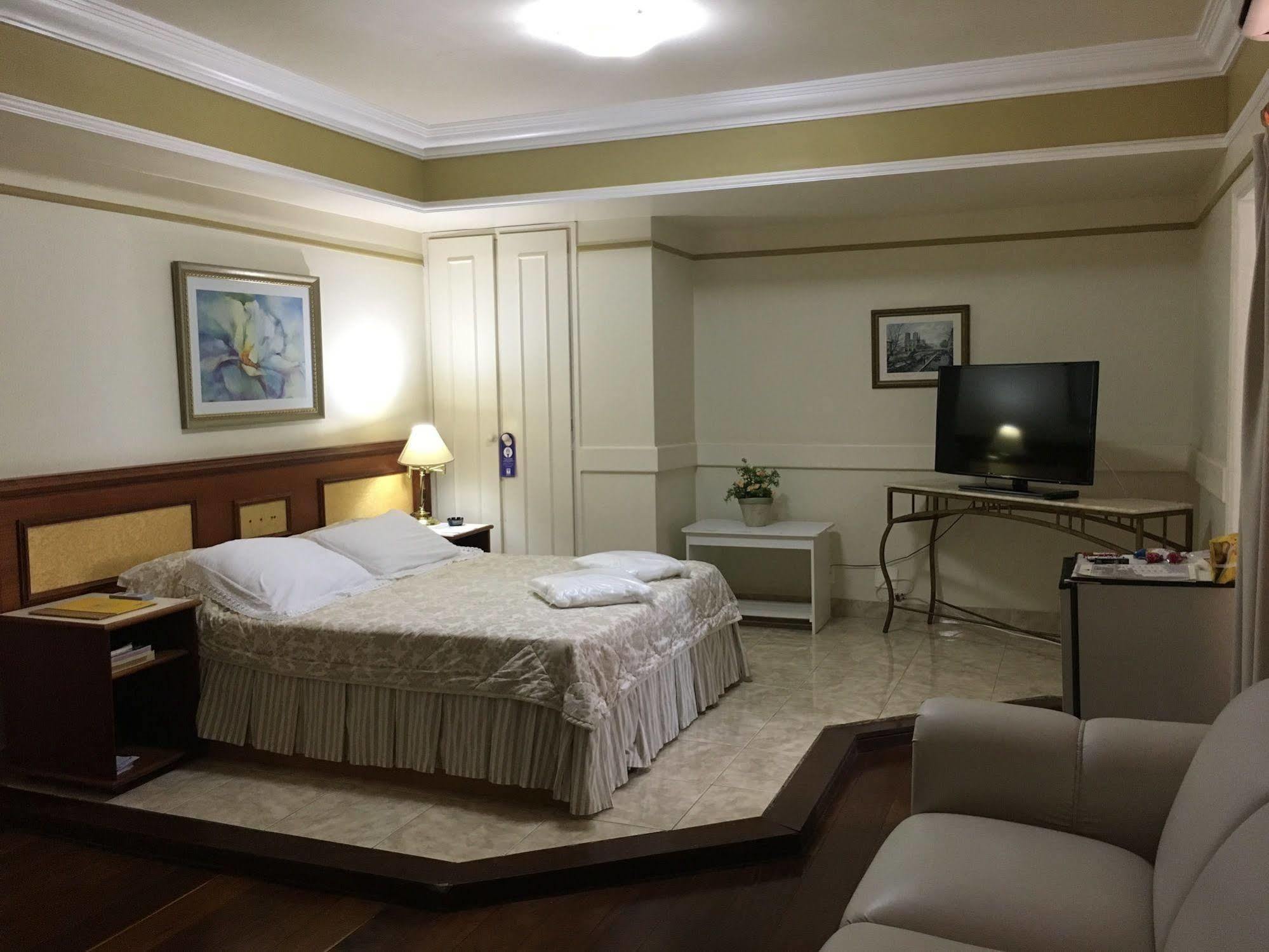 Tamareiras Park Hotel อูเบราบา ภายนอก รูปภาพ