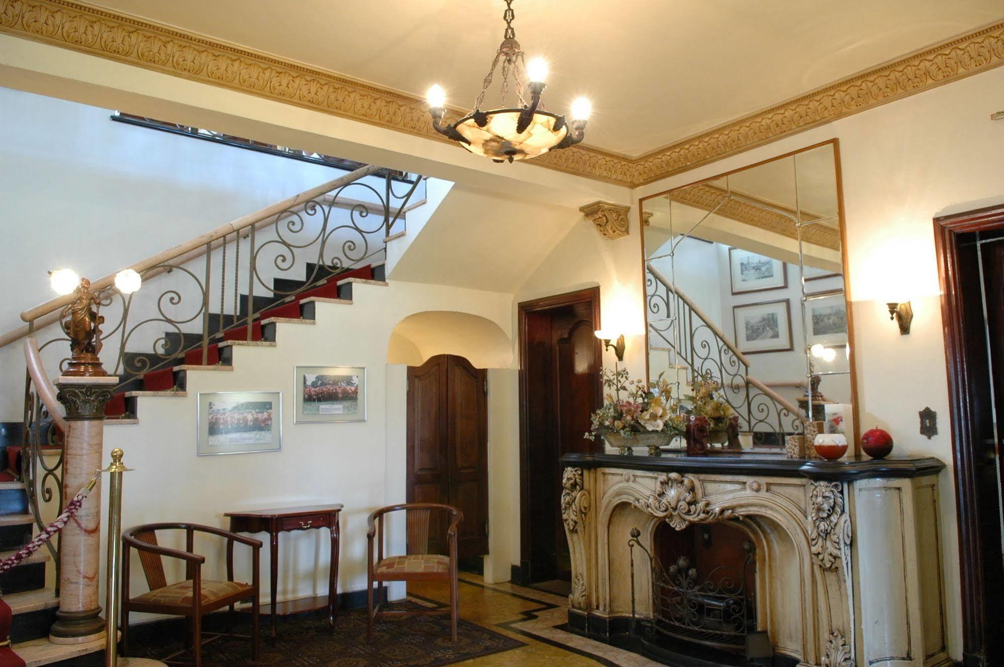 Tamareiras Park Hotel อูเบราบา ภายนอก รูปภาพ