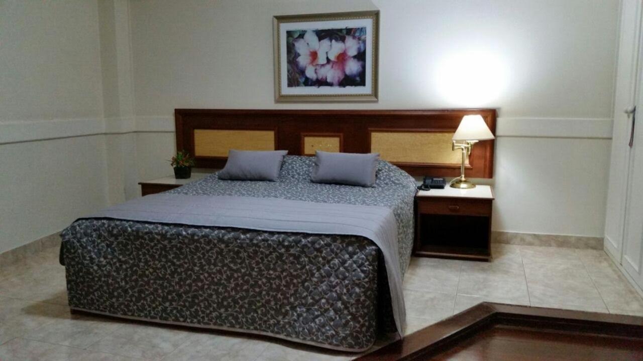 Tamareiras Park Hotel อูเบราบา ภายนอก รูปภาพ