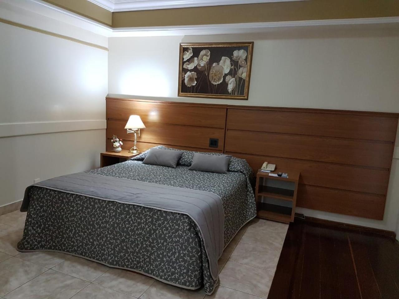 Tamareiras Park Hotel อูเบราบา ภายนอก รูปภาพ